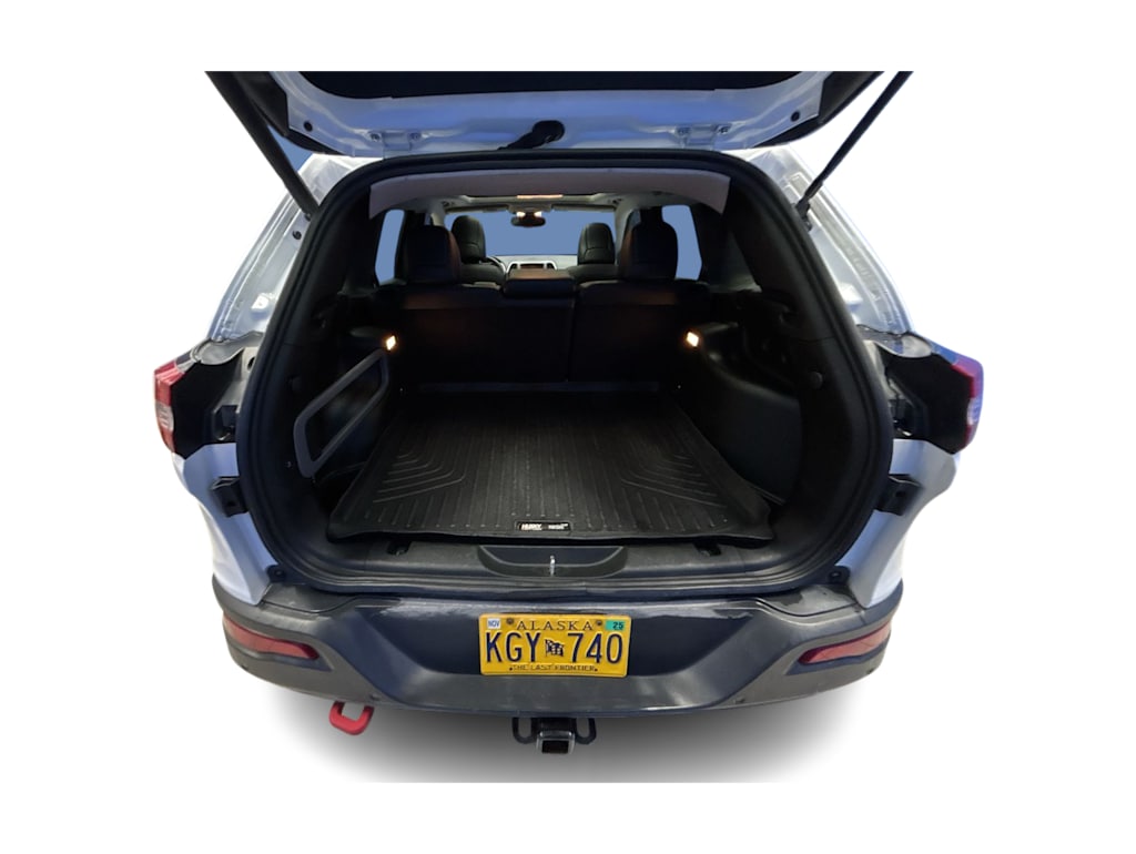 Thumbnail: 2017 Jeep Cherokee - 15