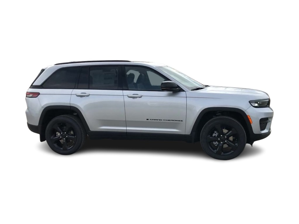 2024 Jeep Grand Cherokee Laredo 27