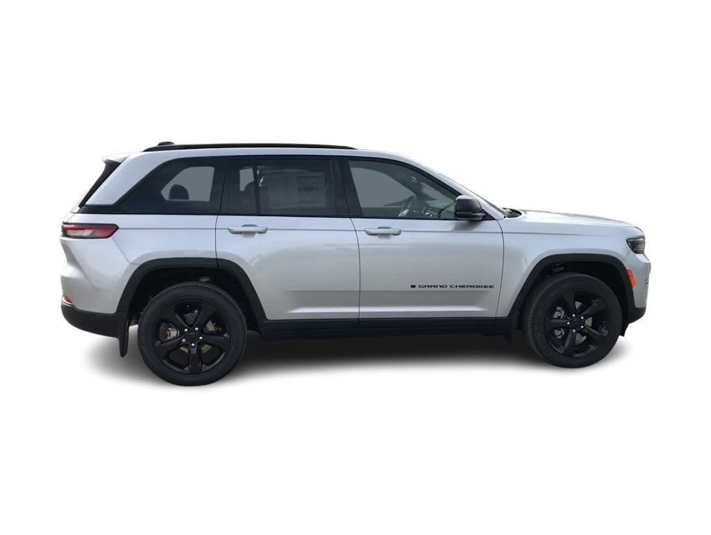 2024 Jeep Grand Cherokee Laredo 26