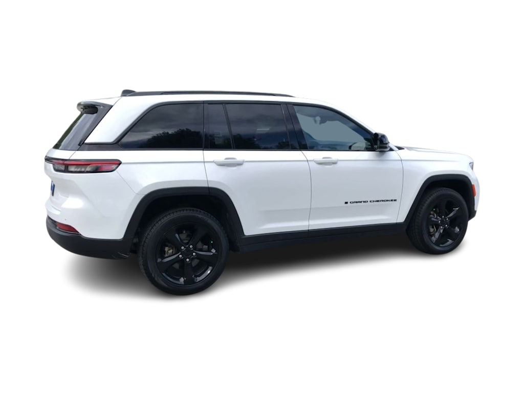 Thumbnail: 2023 Jeep Grand Cherokee - 24