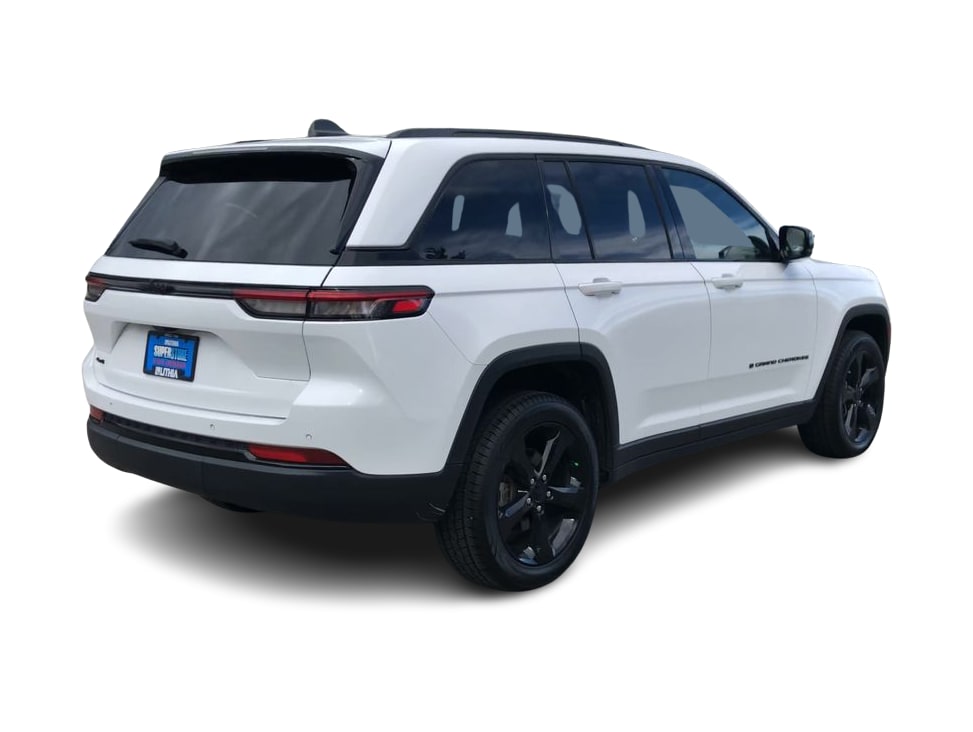 Thumbnail: 2023 Jeep Grand Cherokee - 23
