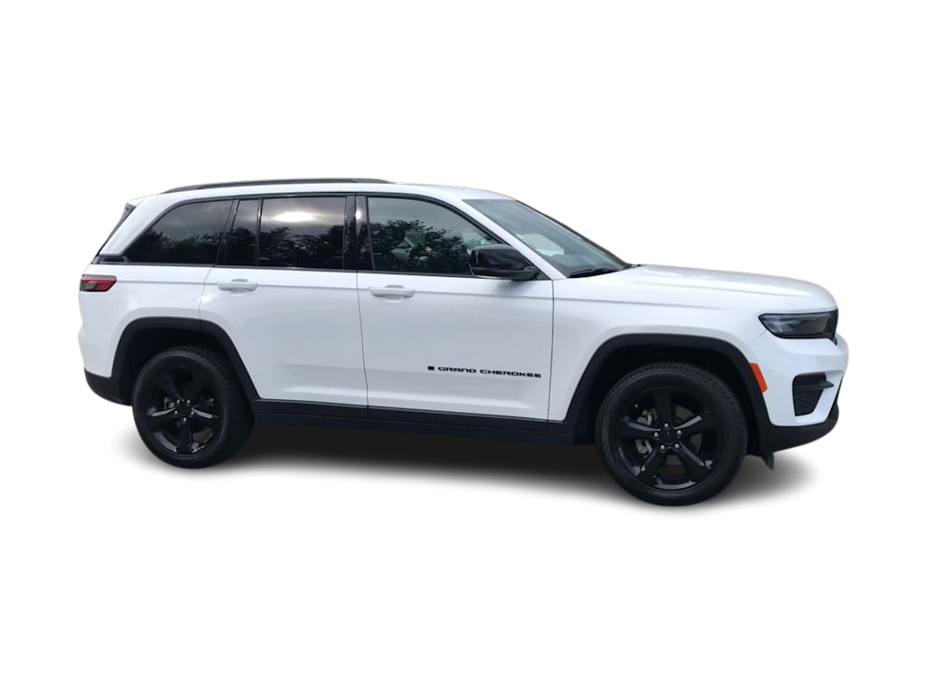 Thumbnail: 2023 Jeep Grand Cherokee - 26
