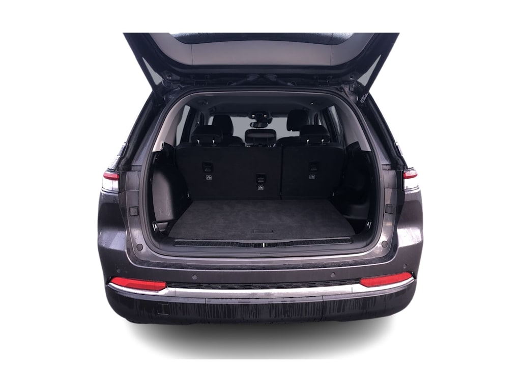 Thumbnail: 2023 Jeep Grand Cherokee - 13