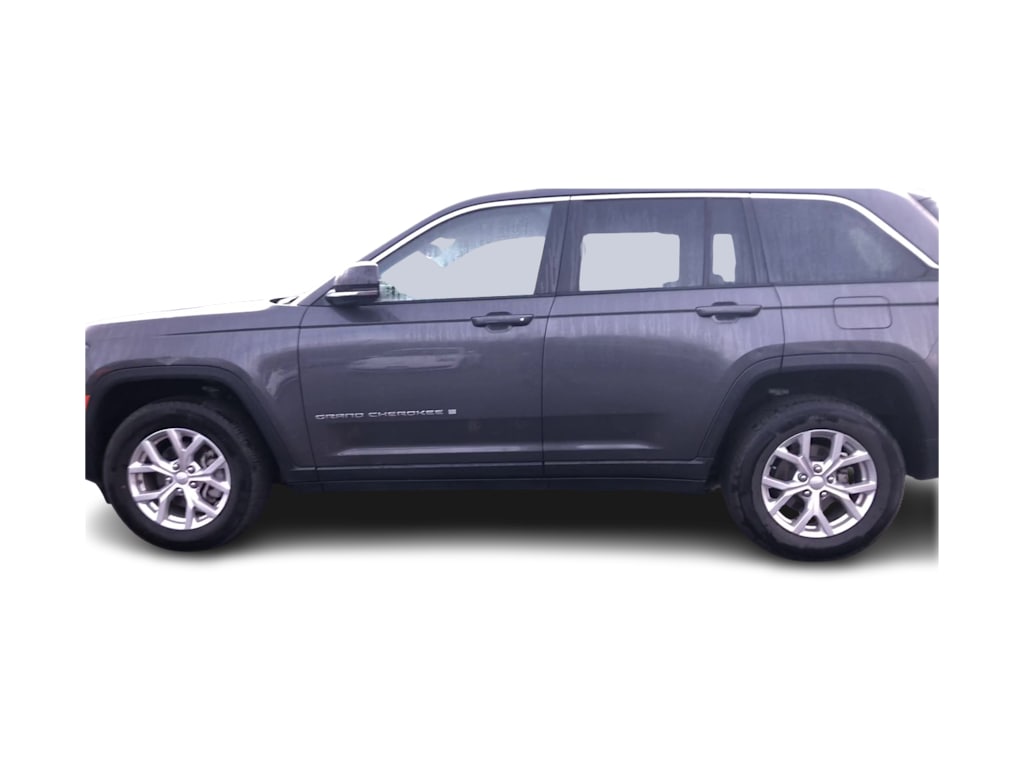 Thumbnail: 2023 Jeep Grand Cherokee - 17