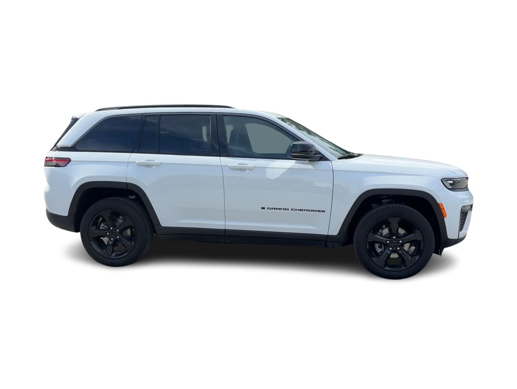Thumbnail: 2026 Jeep Grand Cherokee - 24