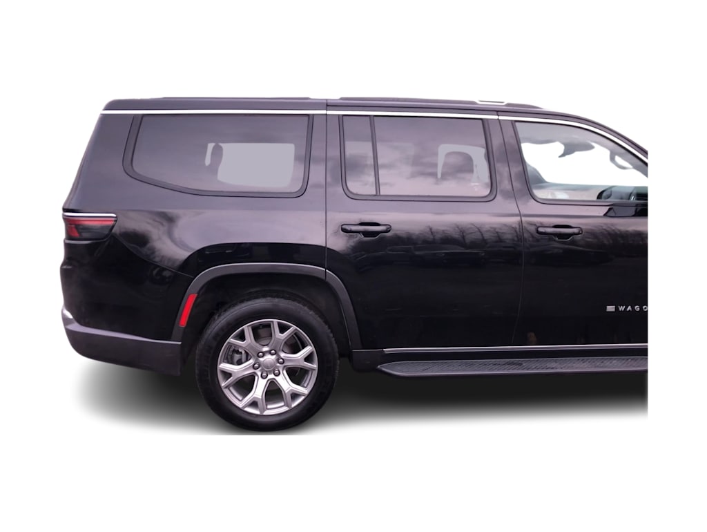Thumbnail: 2022 Jeep Wagoneer - 23