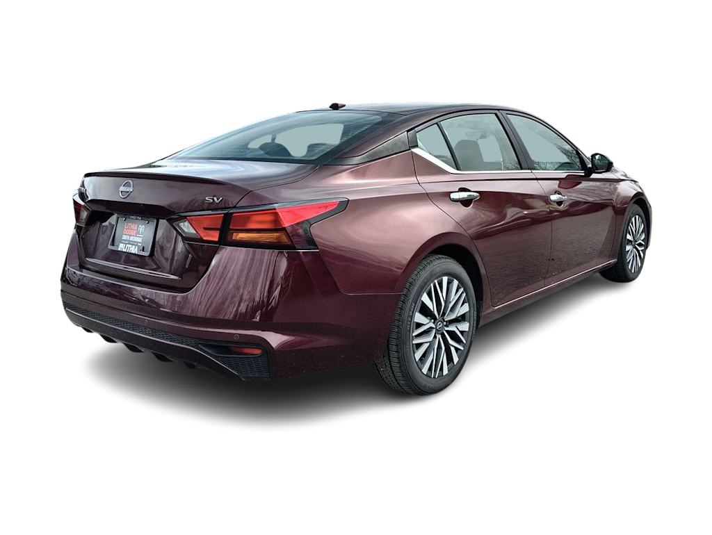 Thumbnail: 2024 Nissan Altima - 17