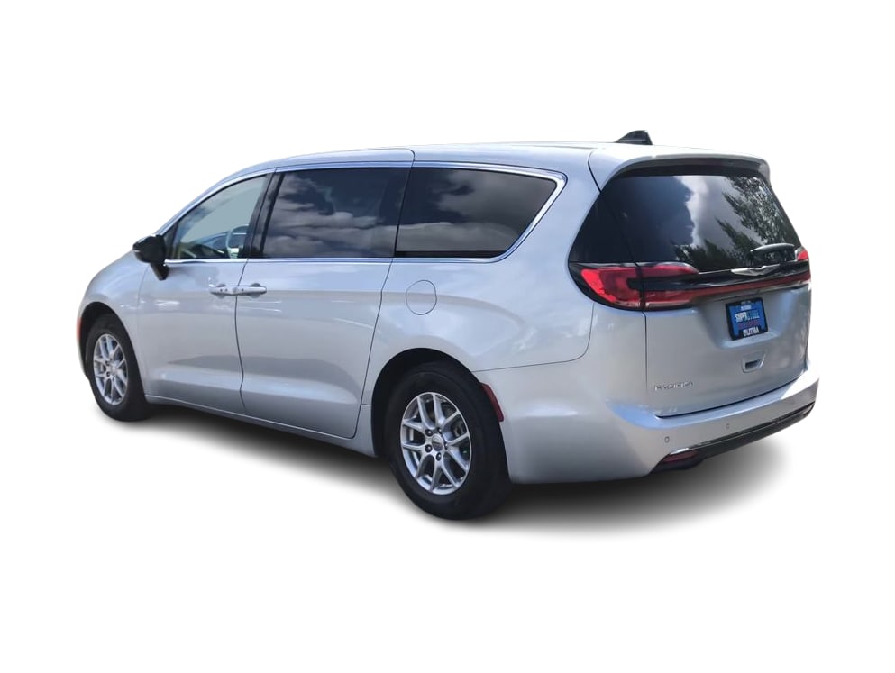 Thumbnail: 2024 Chrysler Pacifica - 4