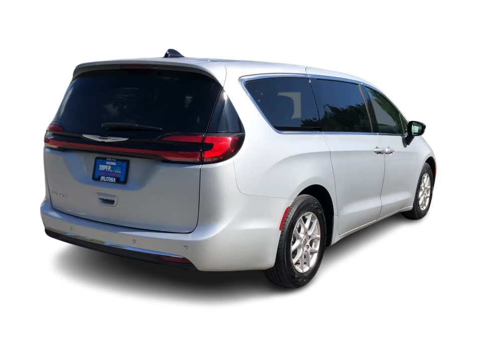Thumbnail: 2024 Chrysler Pacifica - 21