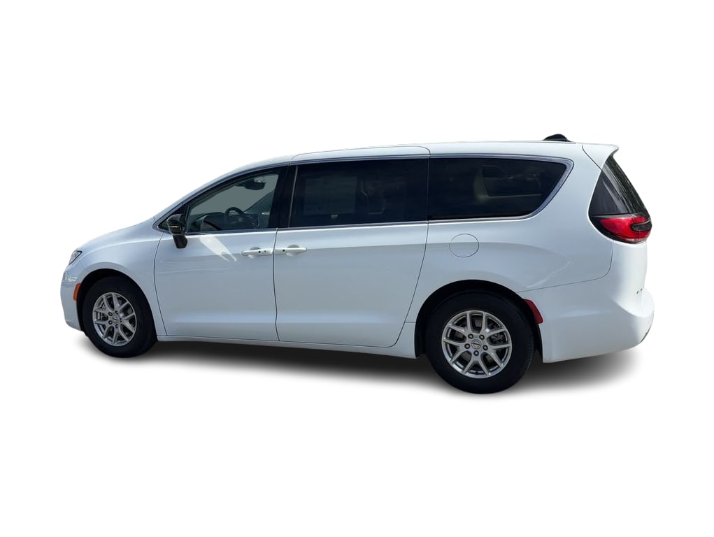 Thumbnail: 2024 Chrysler Pacifica - 20