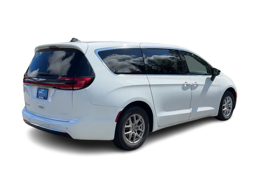 Thumbnail: 2025 Chrysler Pacifica - 23