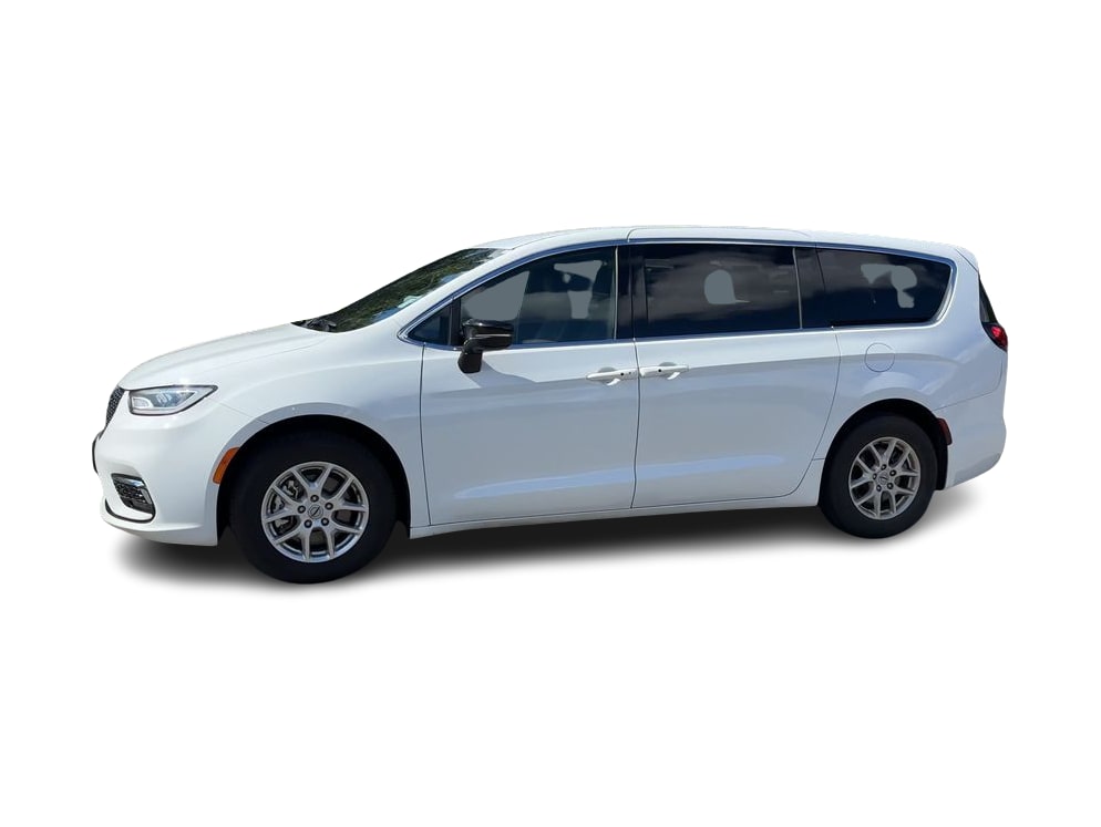 Thumbnail: 2025 Chrysler Pacifica - 3