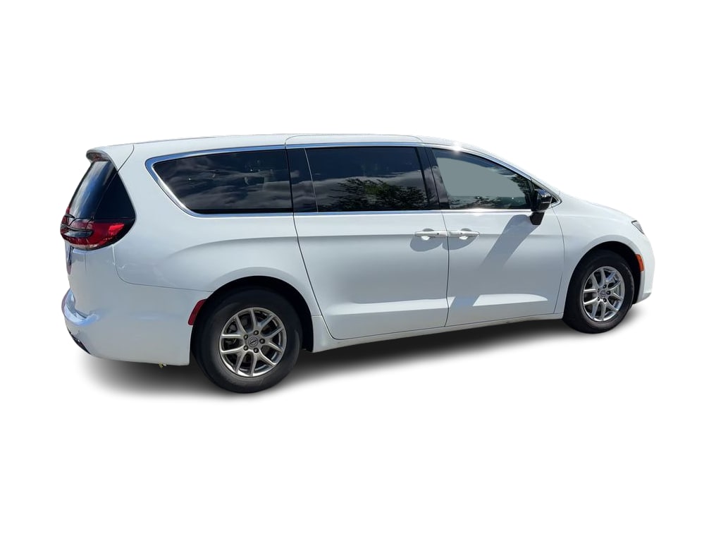 Thumbnail: 2025 Chrysler Pacifica - 24