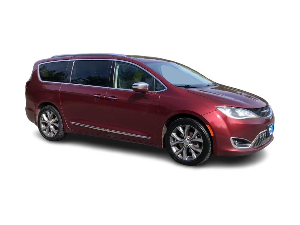 Thumbnail: 2019 Chrysler Pacifica - 25