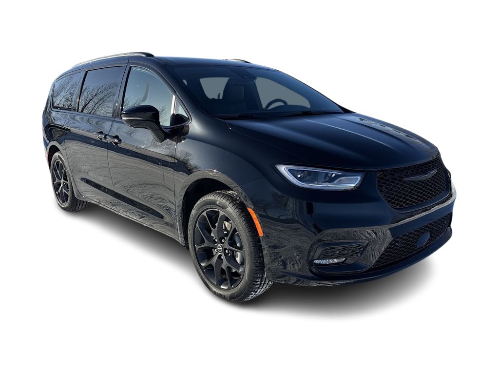 Thumbnail: 2026 Chrysler Pacifica - 4