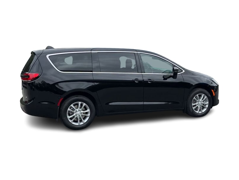 Thumbnail: 2027 Chrysler Pacifica - 5
