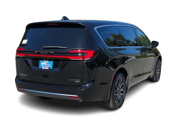 Thumbnail: 2027 Chrysler Pacifica - 22