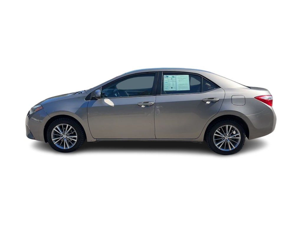 Thumbnail: 2015 Toyota Corolla - 3