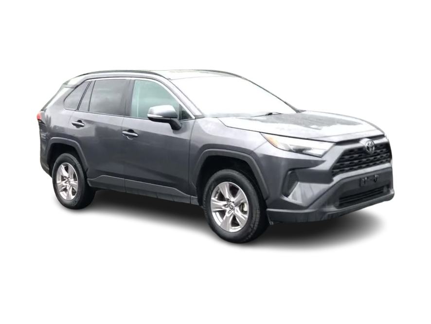 2022 Toyota RAV4 XLE 16