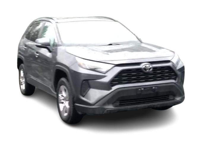 2022 Toyota RAV4 XLE 17