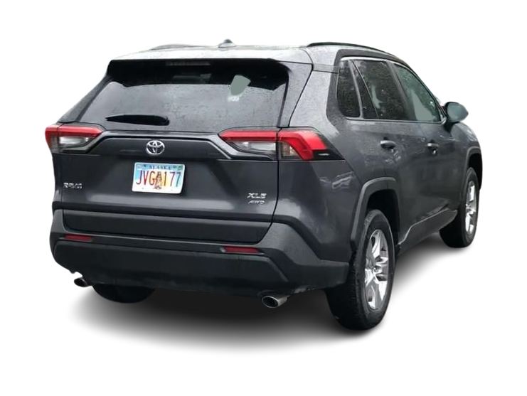 2022 Toyota RAV4 XLE 23