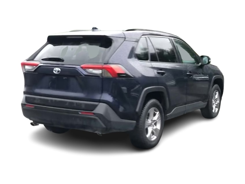 2022 Toyota RAV4 XLE 22