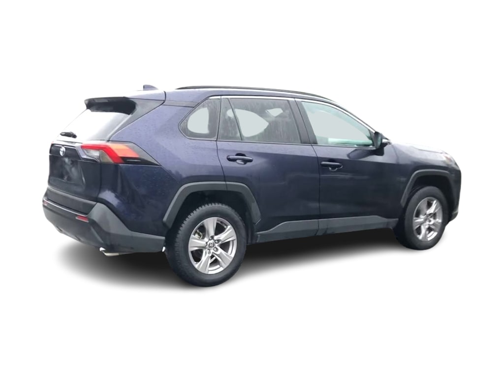 2022 Toyota RAV4 XLE 23