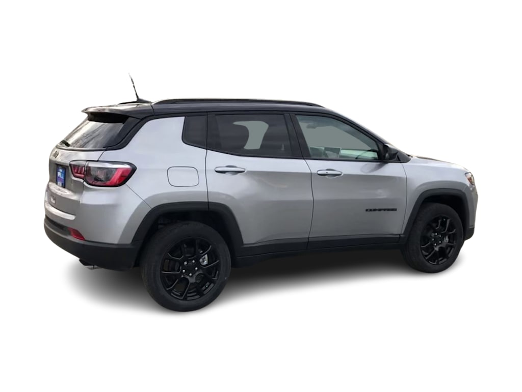 Thumbnail: 2022 Jeep Compass - 25