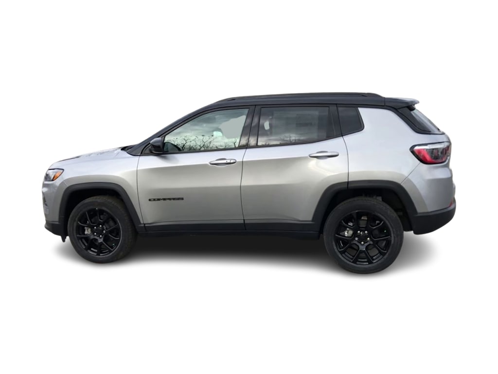 Thumbnail: 2022 Jeep Compass - 21