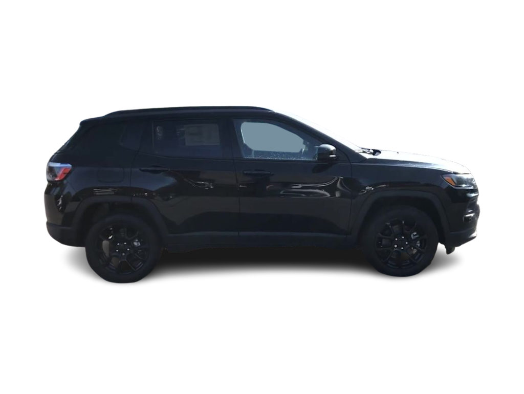 2024 Jeep Compass Latitude 27