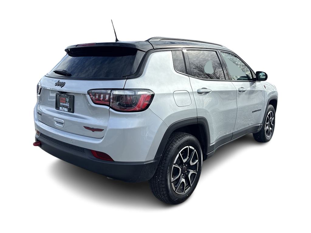 Thumbnail: 2025 Jeep Compass - 17