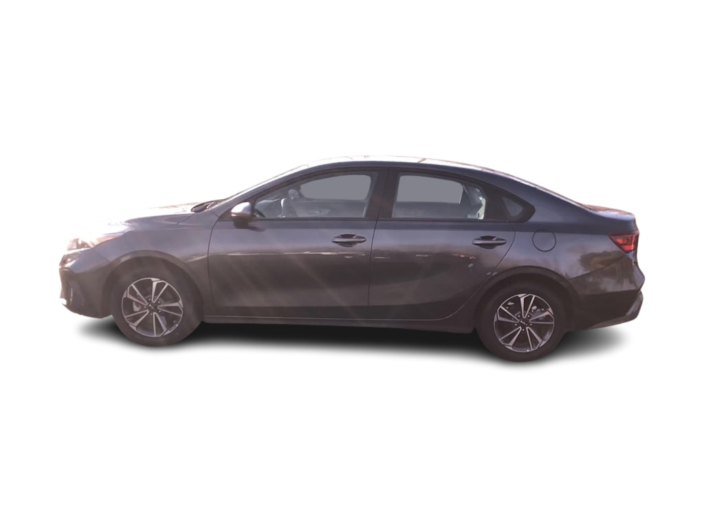 Thumbnail: 2024 Kia Forte - 21