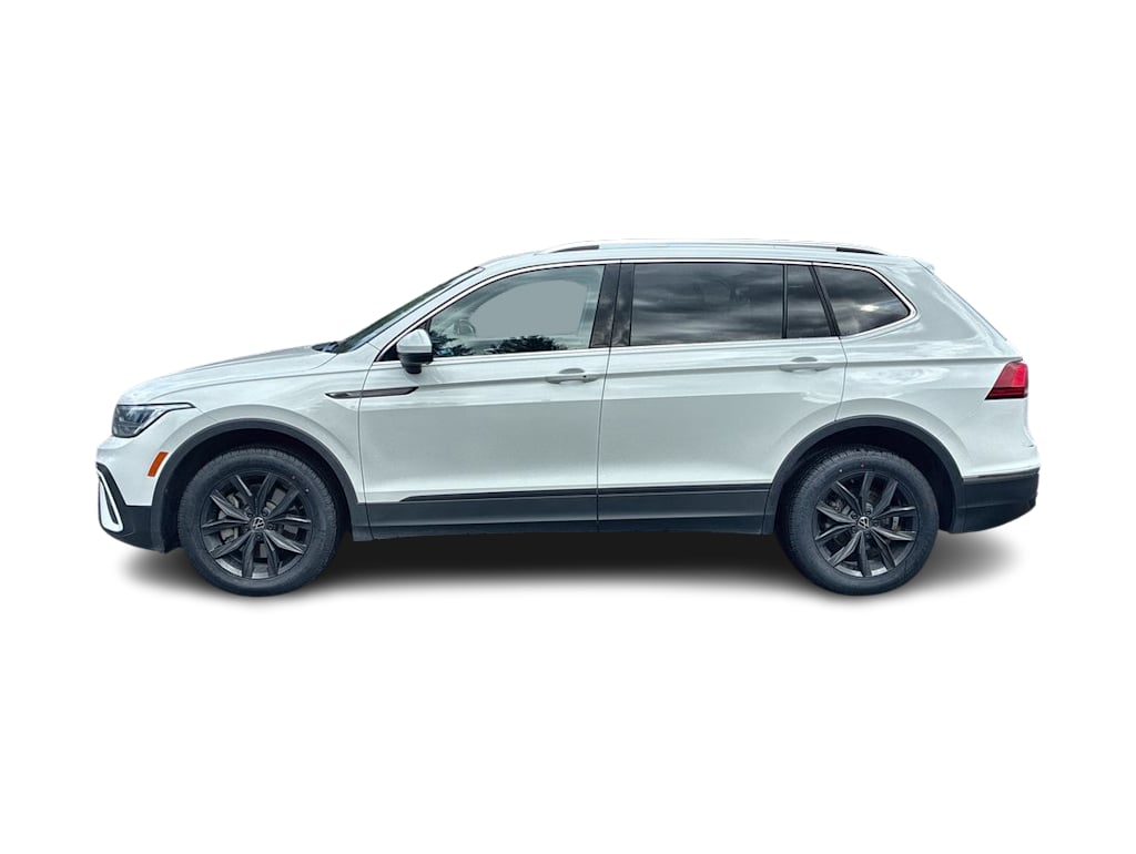 Thumbnail: 2024 Volkswagen Tiguan - 3