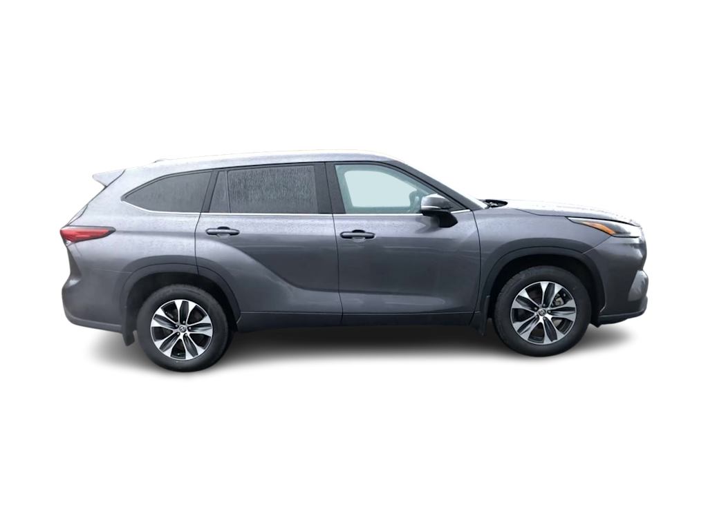 2021 Toyota Highlander XLE 25