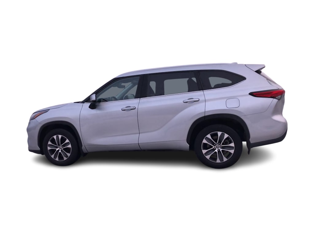 Thumbnail: 2023 Toyota Highlander - 25
