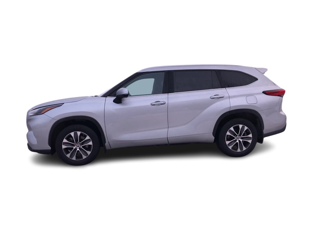 Thumbnail: 2023 Toyota Highlander - 24