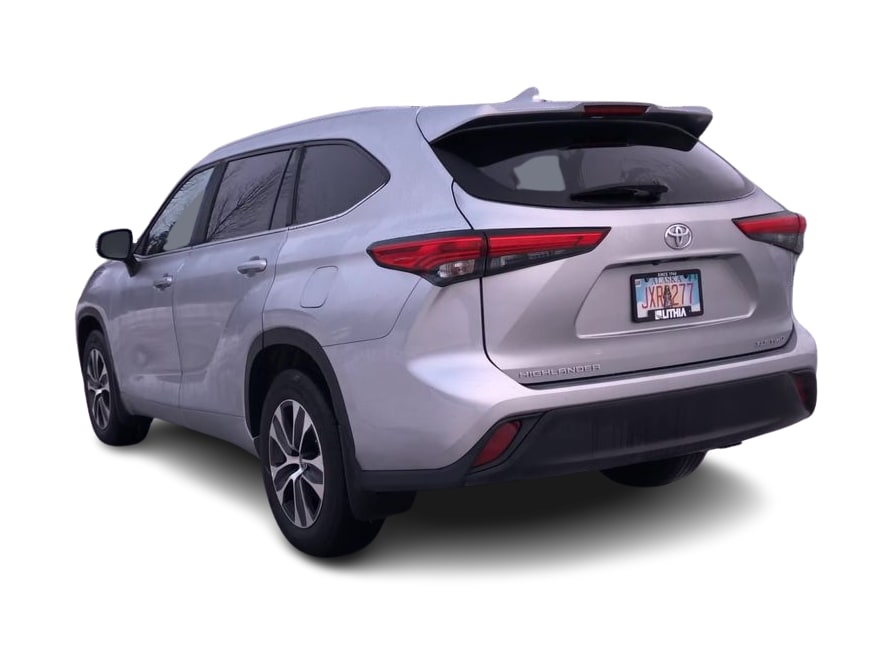 Thumbnail: 2023 Toyota Highlander - 4