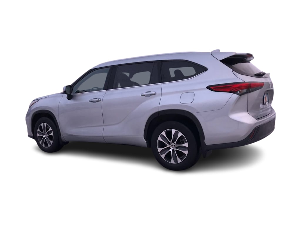 Thumbnail: 2023 Toyota Highlander - 26
