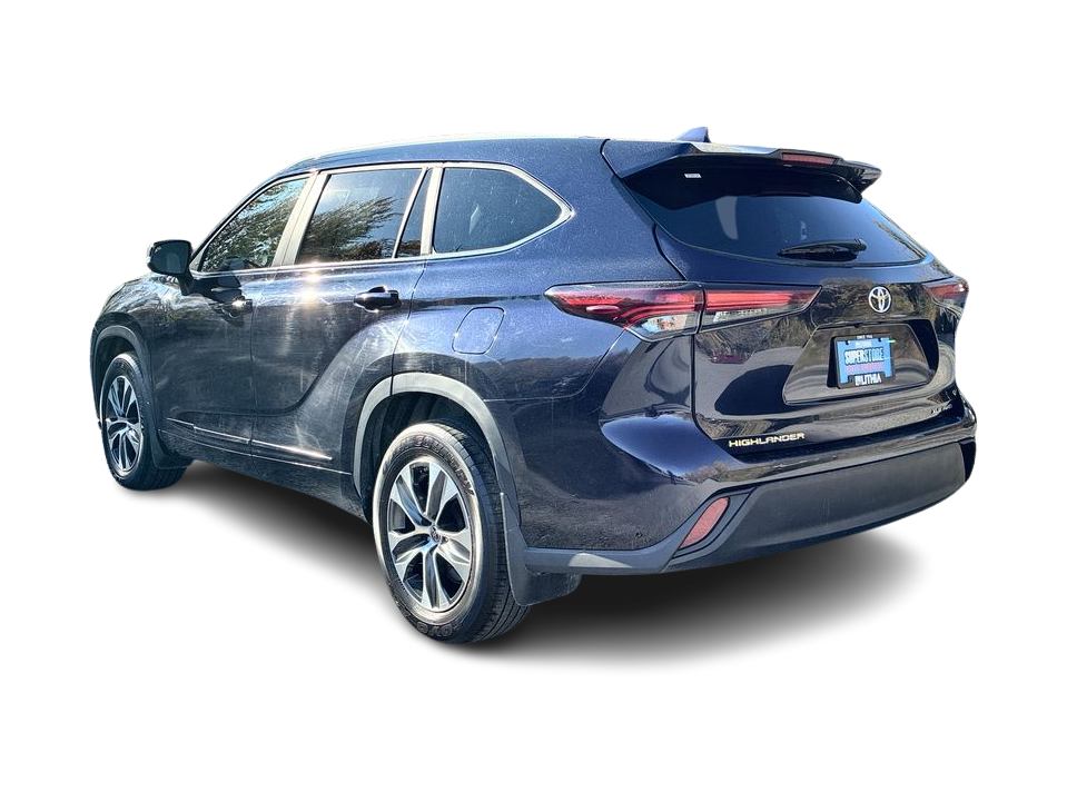 Thumbnail: 2025 Toyota Highlander - 16