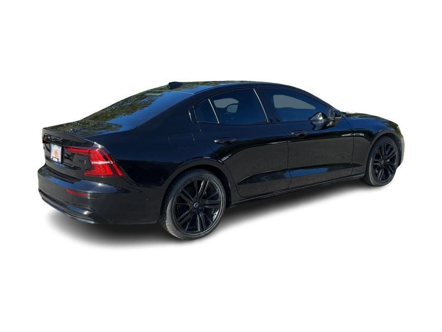 Thumbnail: 2024 Volvo S60 - 24