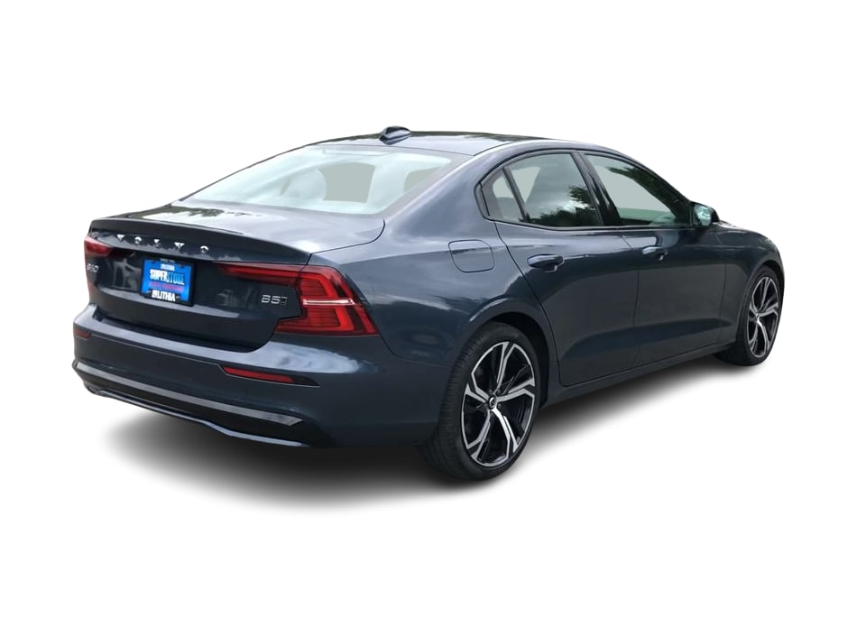 Thumbnail: 2024 Volvo S60 - 22