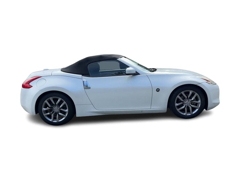 Thumbnail: 2012 Nissan Z - 25