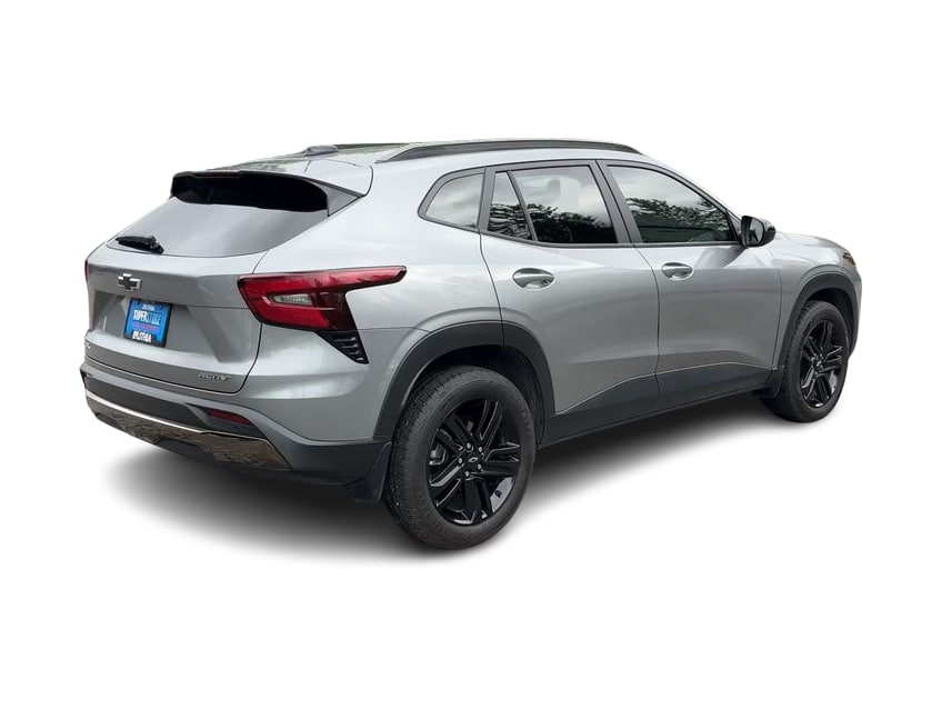 Thumbnail: 2025 Chevrolet Trax - 24