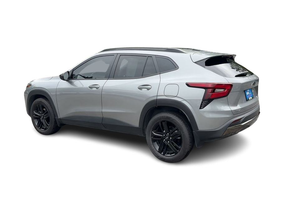 Thumbnail: 2025 Chevrolet Trax - 4