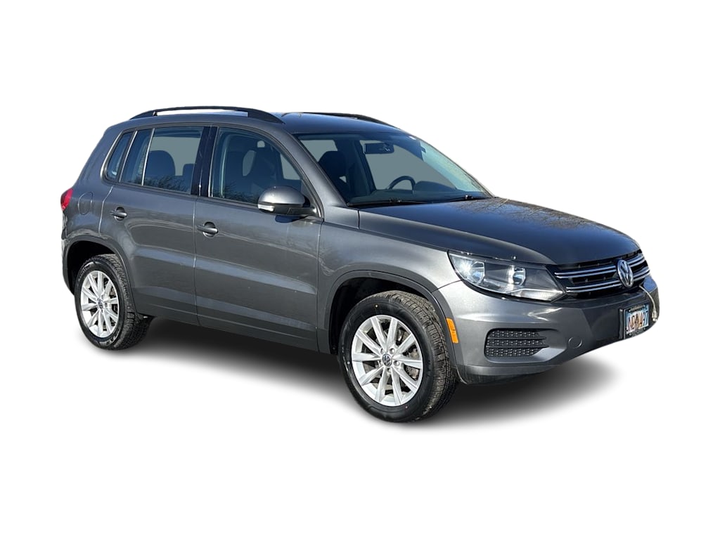 Thumbnail: 2018 Volkswagen Tiguan - 16