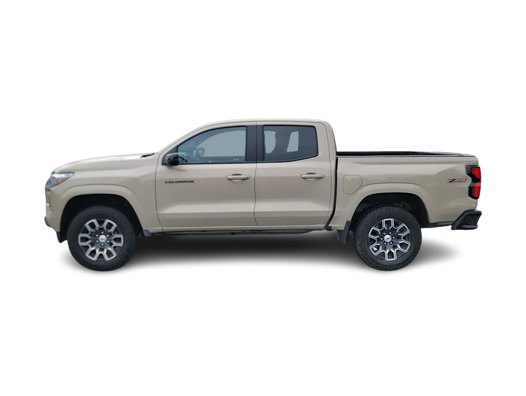 Thumbnail: 2023 Chevrolet Colorado - 3