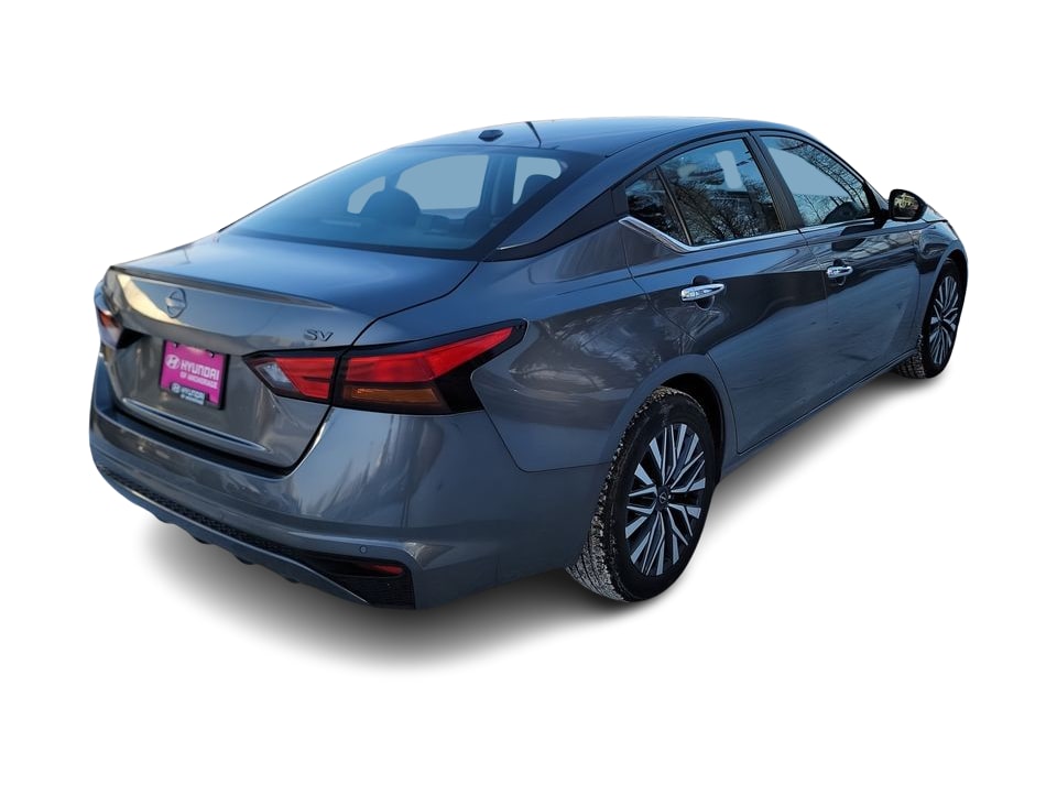 Thumbnail: 2023 Nissan Altima - 21
