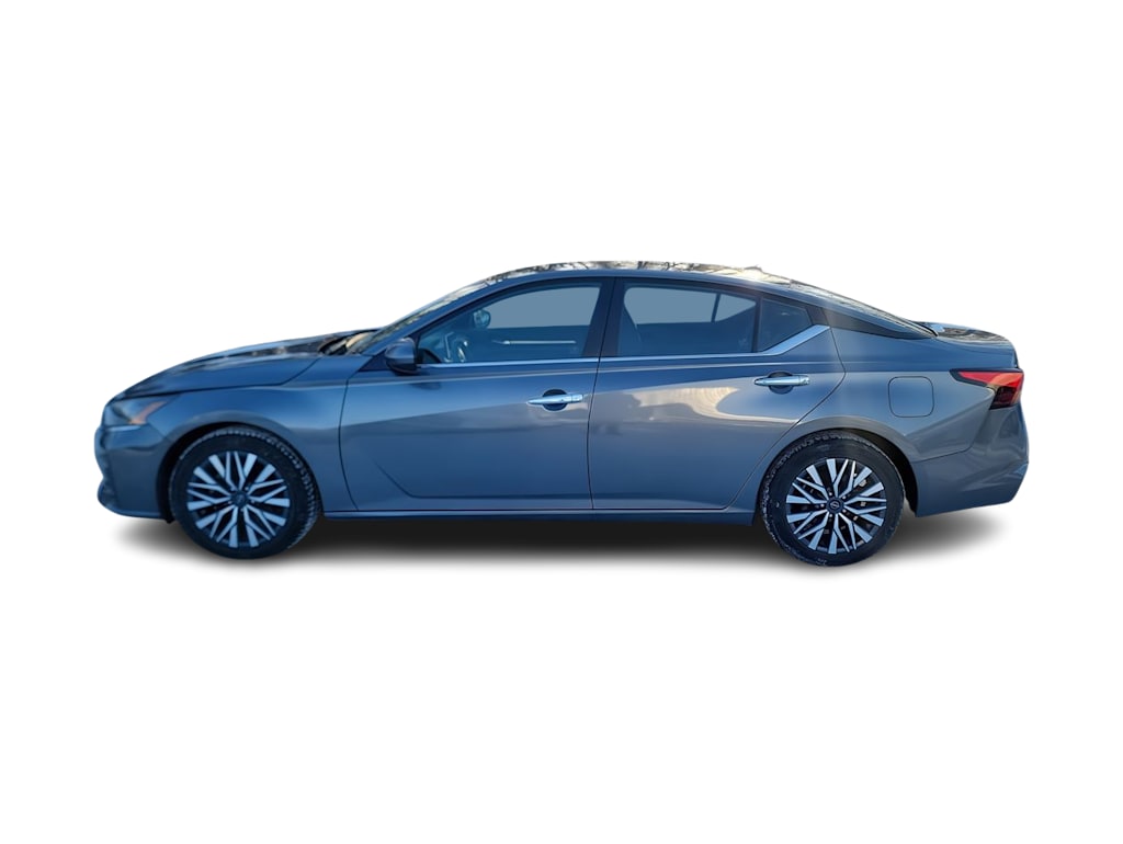 Thumbnail: 2023 Nissan Altima - 3