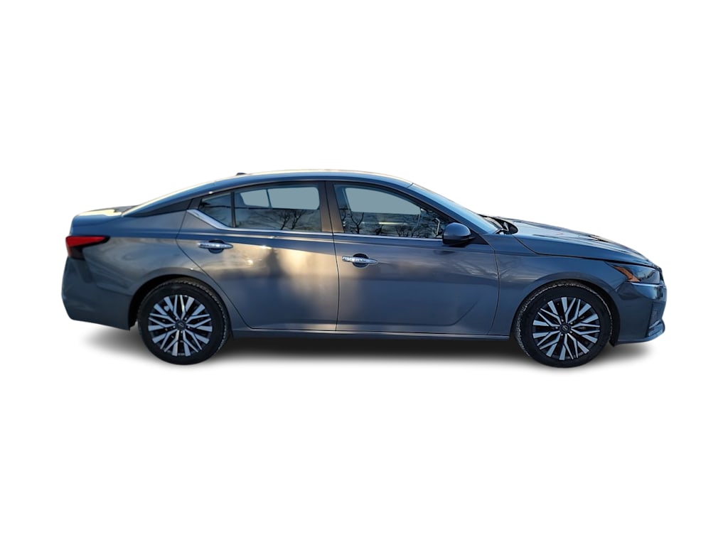 Thumbnail: 2023 Nissan Altima - 22