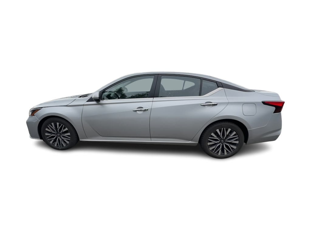 Thumbnail: 2023 Nissan Altima - 15